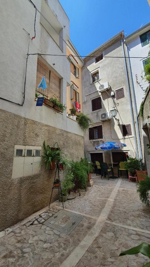 Franceska Apartmani Крес Екстериор снимка