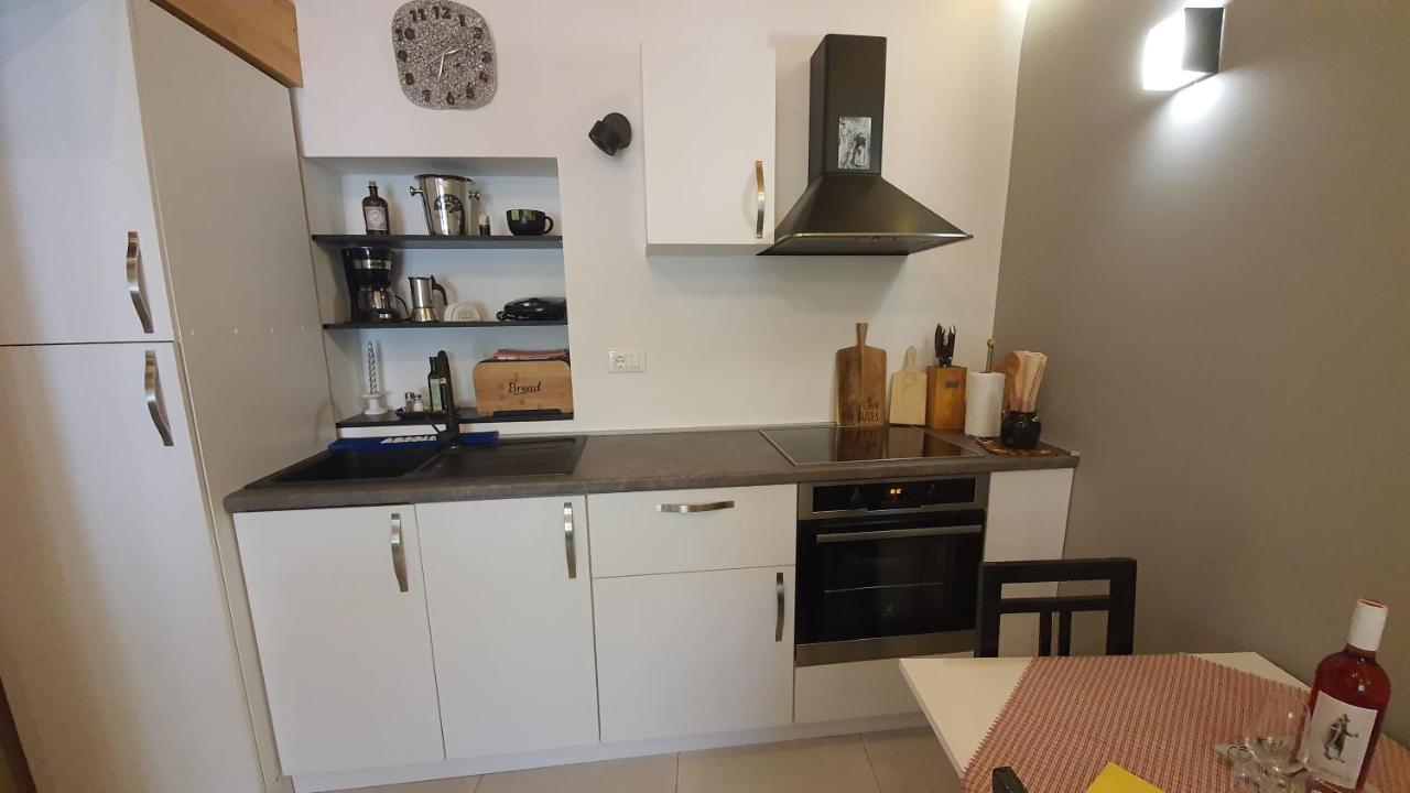 Franceska Apartmani Крес Екстериор снимка