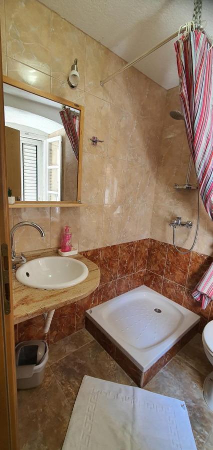 Franceska Apartmani Крес Екстериор снимка