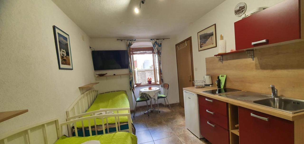 Franceska Apartmani Крес Екстериор снимка